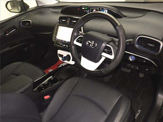 TOYOTA PRIUS 2016
