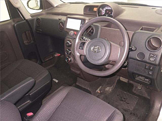TOYOTA SPADE 2013