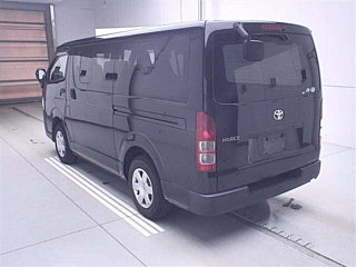 TOYOTA HIACE VAN 2020