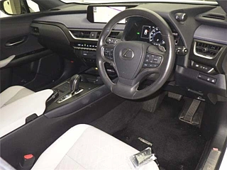 LEXUS UX 2021