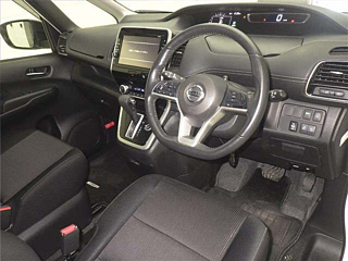 NISSAN SERENA 2017