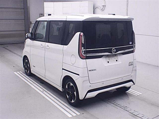 NISSAN ROOX 2021