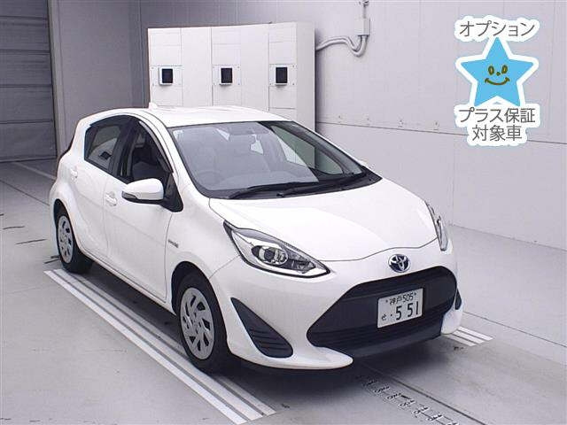 TOYOTA AQUA 2017