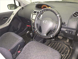 TOYOTA VITZ 2008