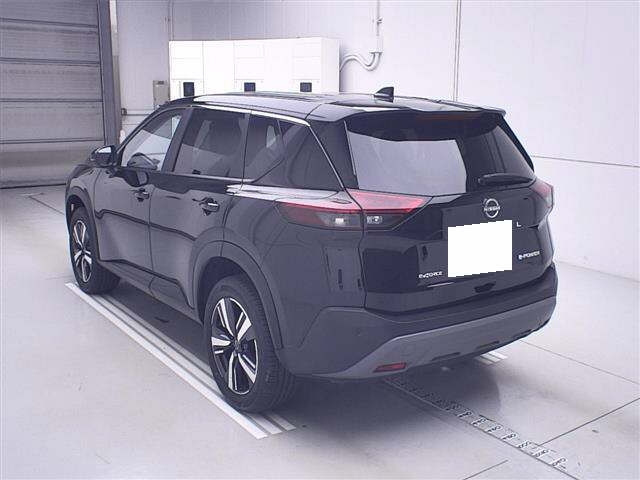 NISSAN X-TRAIL 2025