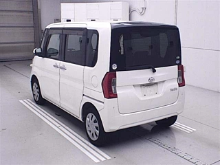 DAIHATSU TANTO 2018