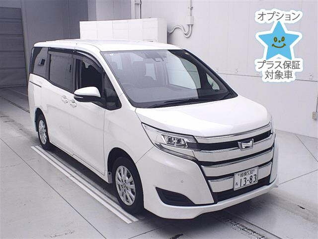 TOYOTA NOAH 2022