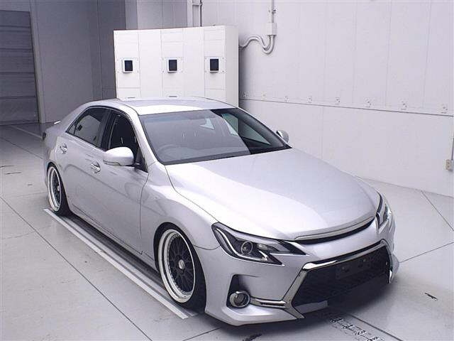 TOYOTA MARK X 2010