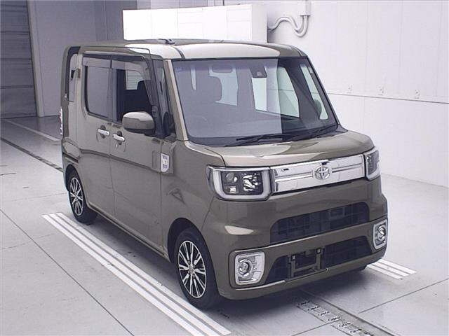 TOYOTA PIXIS MEGA 2017