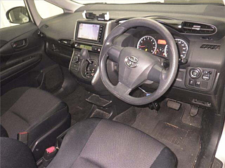 TOYOTA WISH 2014