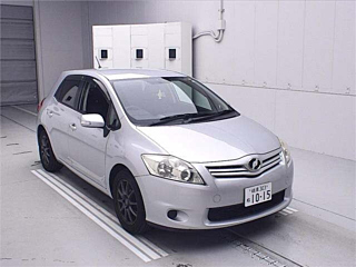 TOYOTA AURIS 2010