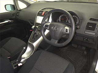 TOYOTA AURIS 2010