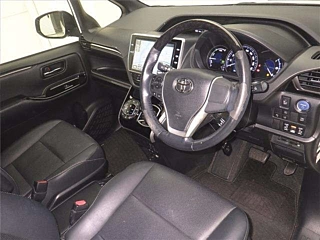 TOYOTA ESQUIRE 2017