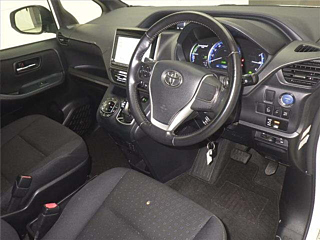 TOYOTA VOXY 2014
