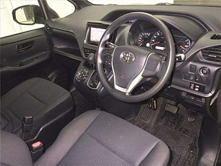 TOYOTA VOXY 2014