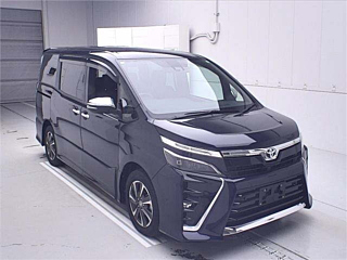 TOYOTA VOXY 2020
