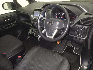 TOYOTA VOXY 2020