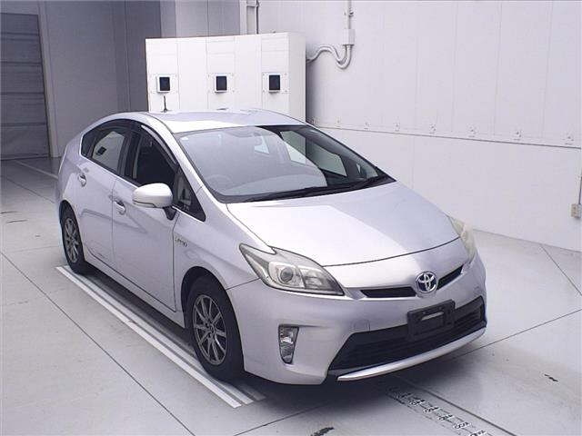 TOYOTA PRIUS 2013