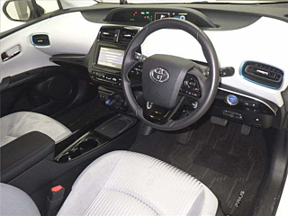 TOYOTA PRIUS 2020