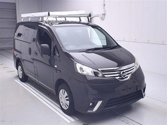 NISSAN NV200 2017