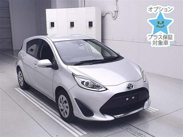 TOYOTA AQUA 2021