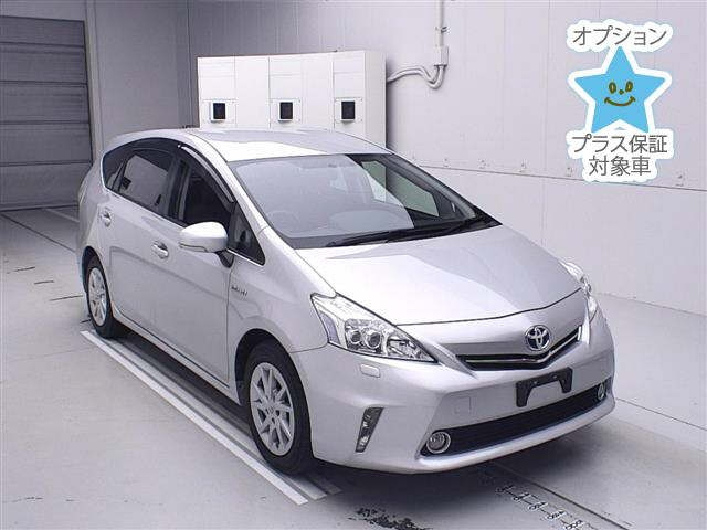 TOYOTA PRIUS ALPHA 2014