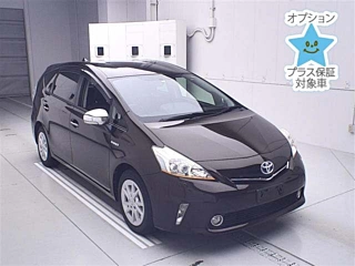TOYOTA PRIUS ALPHA 2013