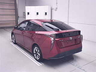 TOYOTA PRIUS 2016