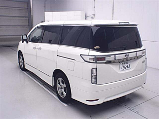 NISSAN ELGRAND 2017