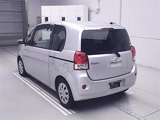 TOYOTA PORTE 2016