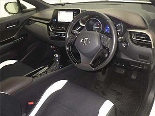 TOYOTA C-HR 2017