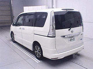 NISSAN SERENA 2015