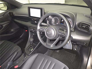 TOYOTA YARIS 2024