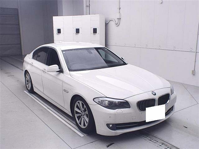 BMW 5 SERIES 2011