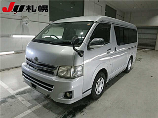 TOYOTA HIACE 2013