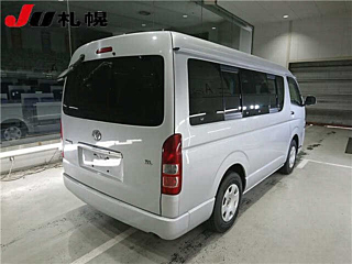 TOYOTA HIACE 2013