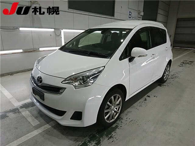 TOYOTA RACTIS 2015