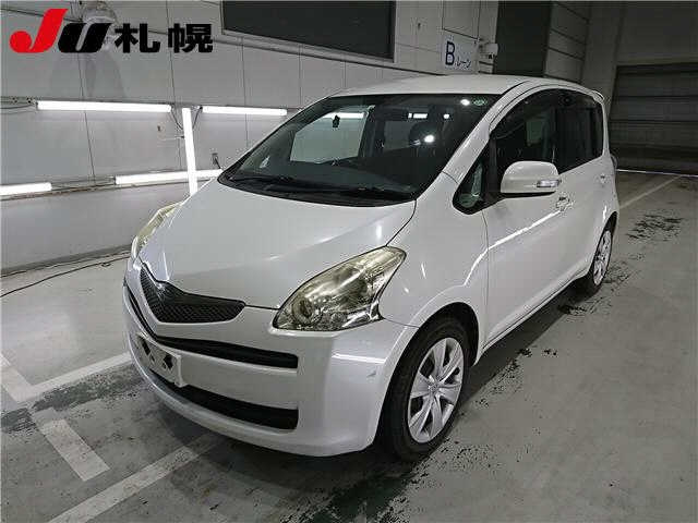 TOYOTA RACTIS 2010
