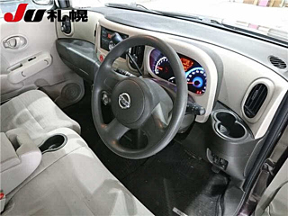 NISSAN CUBE 2010