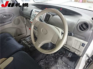 DAIHATSU TANTO 2009