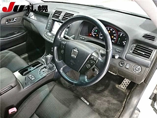 TOYOTA CROWN 2009