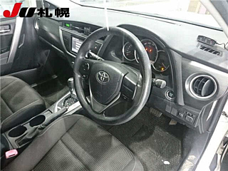 TOYOTA AURIS 2012