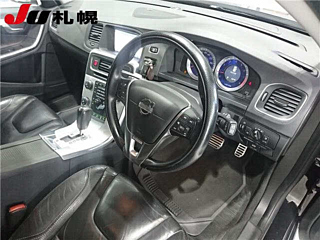 VOLVO V60 2012