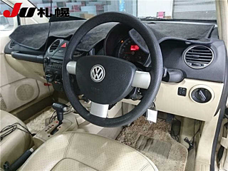 VOLKSWAGEN NEW BEETLE 2008