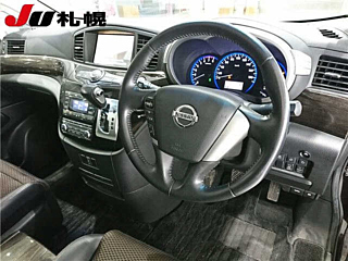 NISSAN ELGRAND 2010