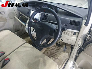 DAIHATSU MOVE 2011