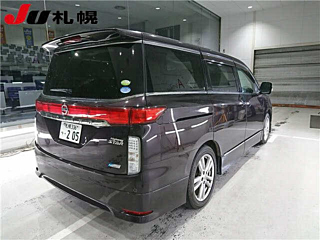 NISSAN ELGRAND 2010
