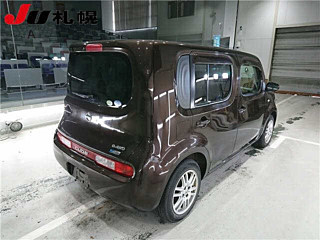 NISSAN CUBE 2010