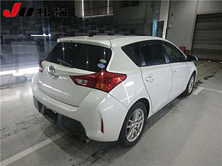 TOYOTA AURIS 2012