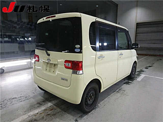 DAIHATSU TANTO 2011